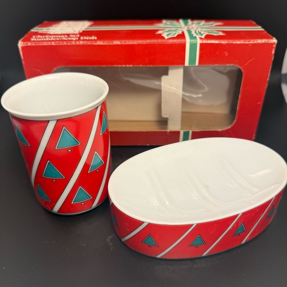 CHRISTMAS SET Vtg Ceramic Tumbler/Soap Dish NWT